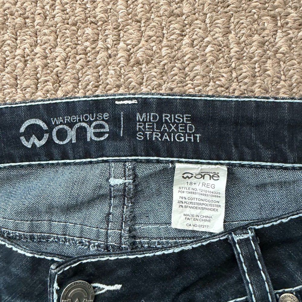 Women’s Warehouse One Jeans - Picture 3 of 6